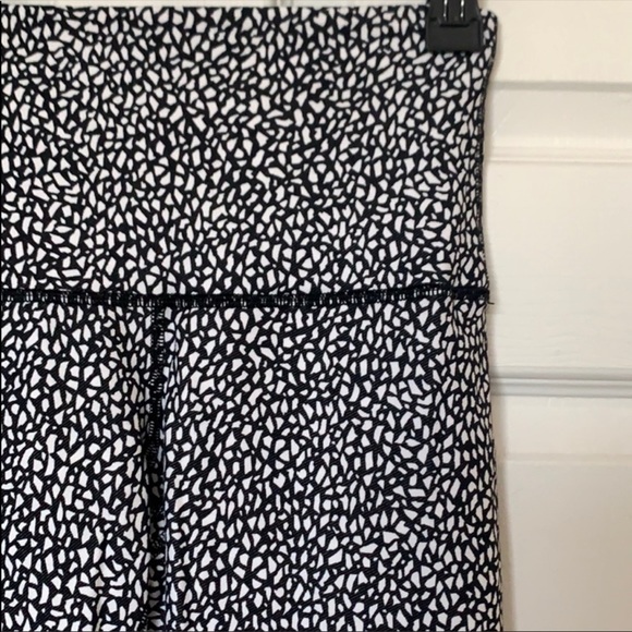 Lululemon Wunder Under Crop - Picture 6 of 10